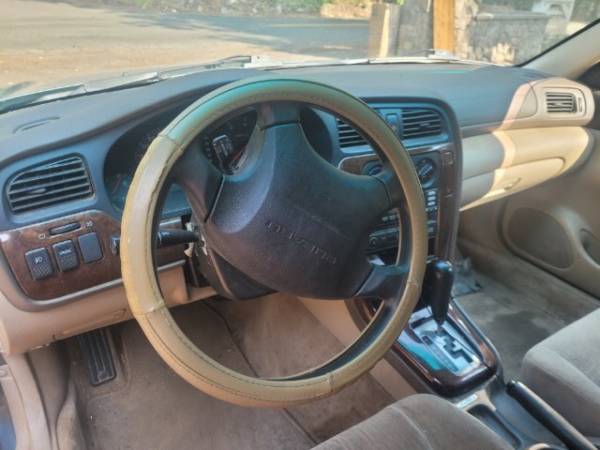 2001 Subaru Outback Limited 4dr Wagon Manual — photo 6