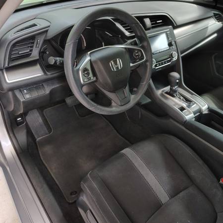 2017 Honda Civic LX 2dr Coupe CVT — photo 10