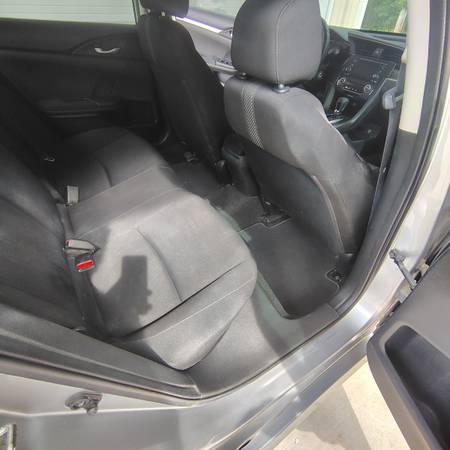 2017 Honda Civic LX 2dr Coupe CVT — photo 6