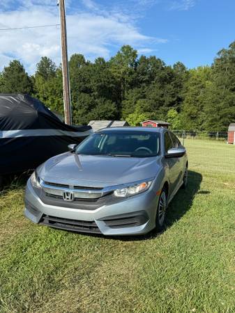 2017 Honda Civic LX 2dr Coupe CVT — photo 3