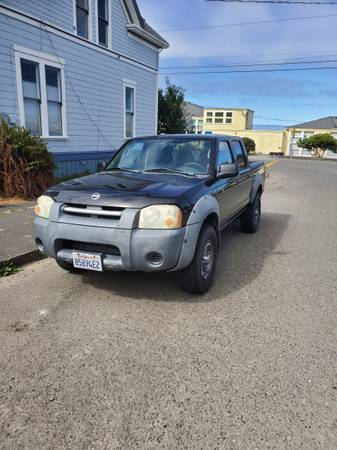 2003 Nissan Frontier XE-V6 4x2 Standard Bed Crew Cab 116.1 in. WB Automatic — photo 2