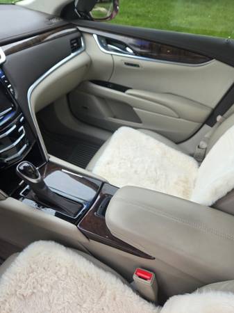 2016 Cadillac XTS Platinum 4dr All-wheel Drive Sedan Automatic — photo 2