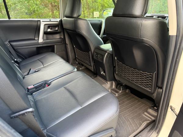 2020 Toyota 4runner Limited — photo 8