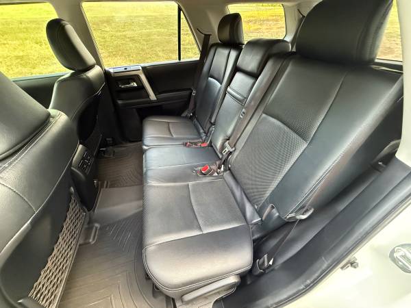 2020 Toyota 4runner Limited — photo 7
