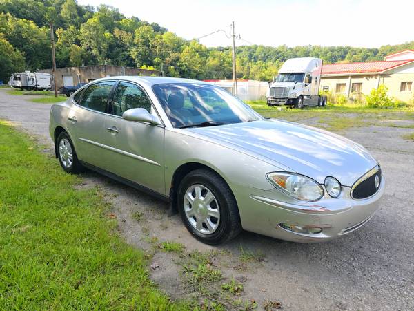 2006 Buick Lacrosse CX 4dr Sedan Automatic — photo 3