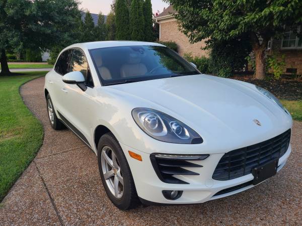 2017 Porsche Macan S 4dr All-wheel Drive Automatic — photo 2