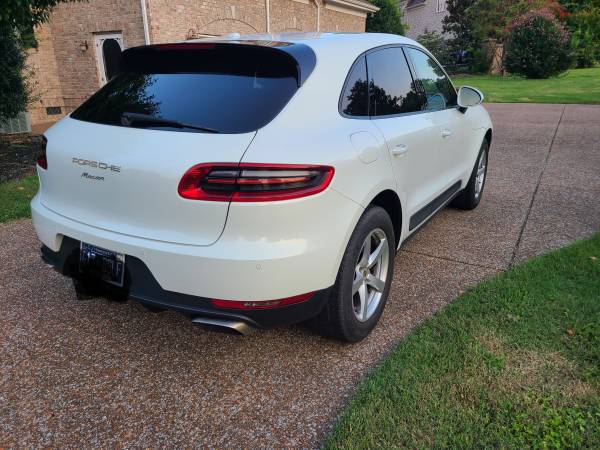 2017 Porsche Macan S 4dr All-wheel Drive Automatic — photo 3