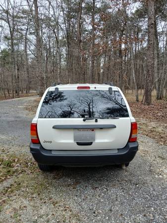 2004 Jeep Grand Cherokee Laredo 4dr 4x2 Automatic — photo 4