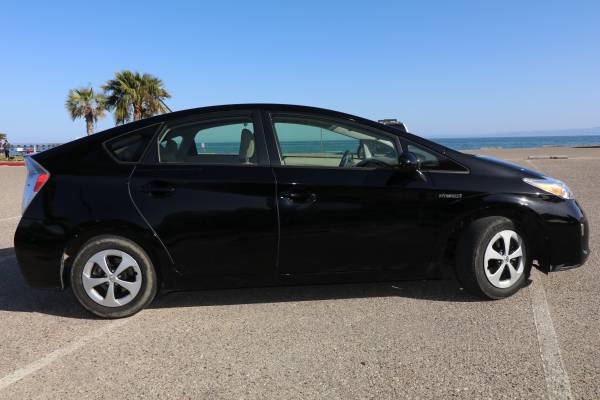 2013 Toyota Prius Two 5dr Hatchback CVT — photo 4