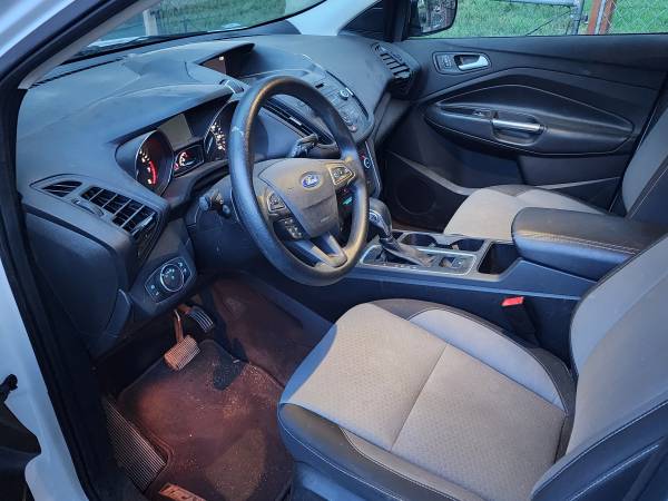 2018 Ford Escape SE 4dr 4x4 Automatic — photo 5