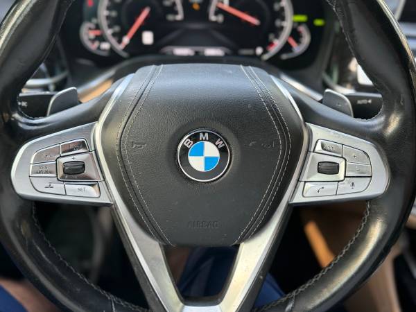 2017 BMW 750 i xDrive — photo 6