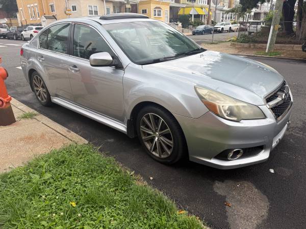 2014 Subaru Legacy 2.5i 4dr All-wheel Drive Sedan CVT — photo 1