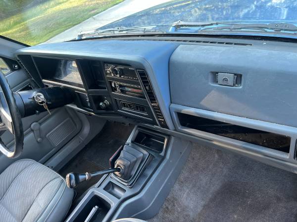 1989 Jeep Cherokee Base 4dr SUV — photo 9