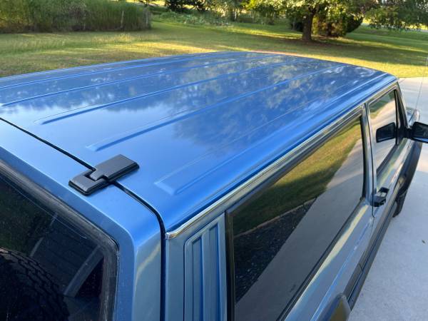 1989 Jeep Cherokee Base 4dr SUV — photo 7