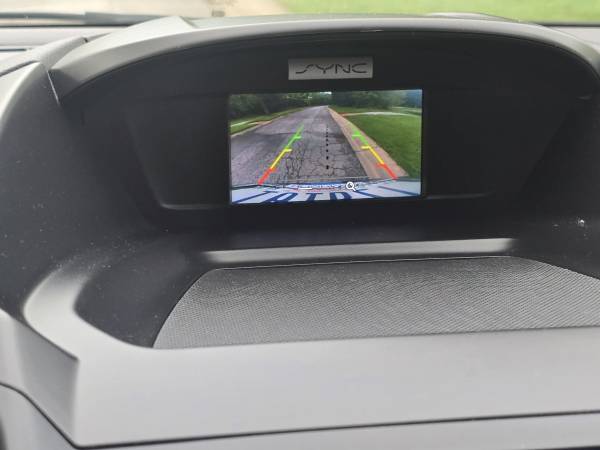 2017 Ford Escape SE 4dr Front-wheel Drive Automatic — photo 9