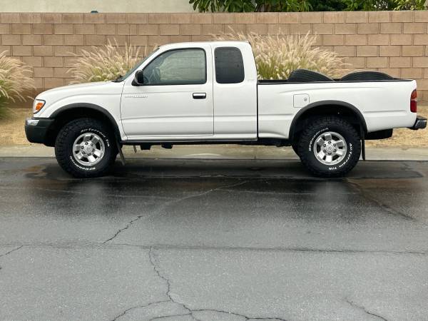 2000 Toyota Tacoma Base — photo 8