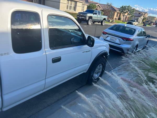 2000 Toyota Tacoma Base — photo 3