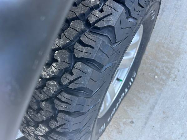 2000 Toyota Tacoma Base — photo 2