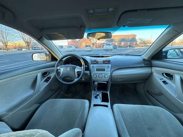 2009 Toyota Camry Base 4dr Sedan Automatic — photo 9