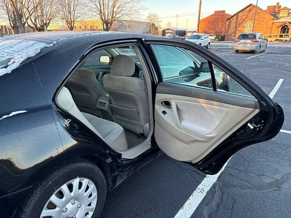 2009 Toyota Camry Base 4dr Sedan Automatic — photo 8
