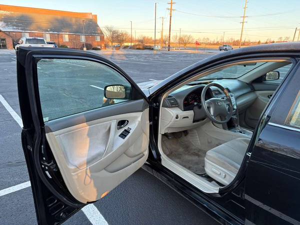 2009 Toyota Camry Base 4dr Sedan Automatic — photo 3