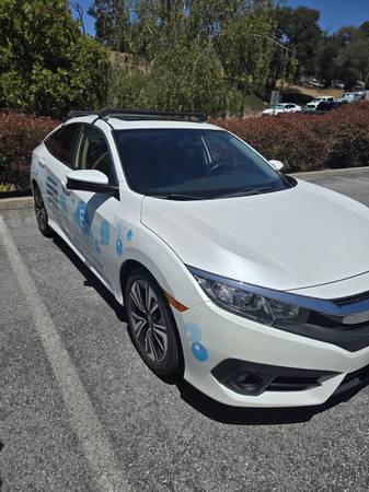 2018 Honda Civic EX-L 4dr Hatchback CVT — photo 6