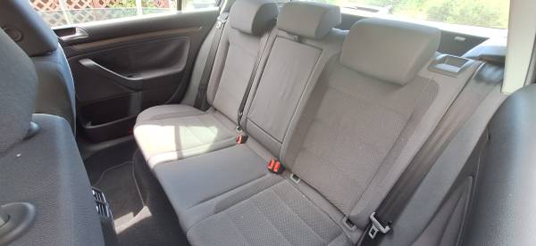 2007 Volkswagen Rabbit 2-Door 2dr Hatchback Manual — photo 7