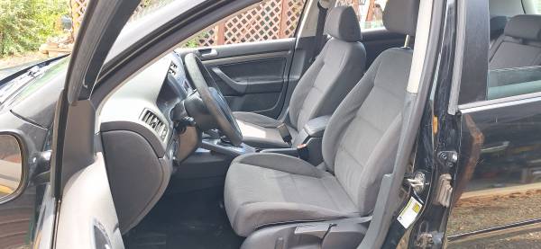 2007 Volkswagen Rabbit 2-Door 2dr Hatchback Manual — photo 6