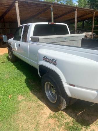 1997 GMC Dually — photo 3