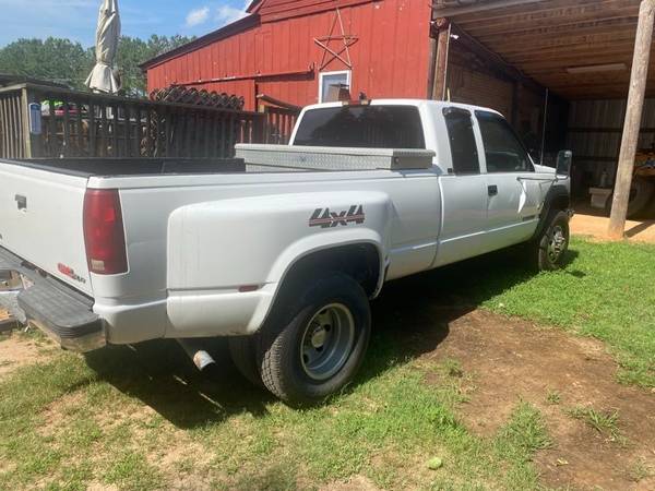 1997 GMC Dually — photo 2