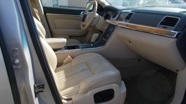 2009 Lincoln MKS Base — photo 9