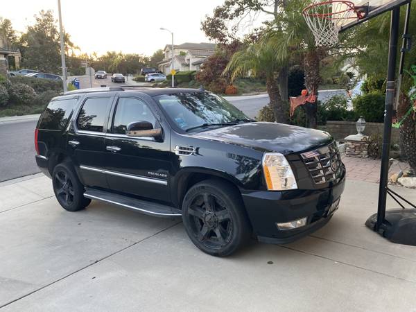 2014 Cadillac Escalade Base — photo 3