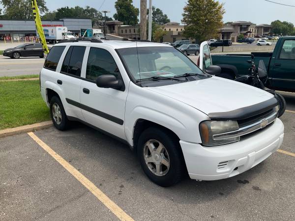 2005 Chevrolet Trailblazer LT 4x2 Automatic — photo 2