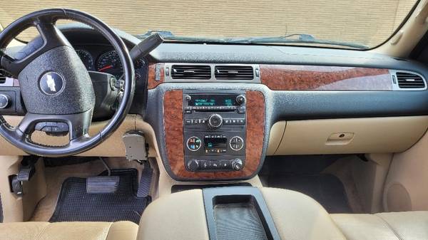 2009 Chevrolet Suburban 1500 LS 4x2 Automatic — photo 7