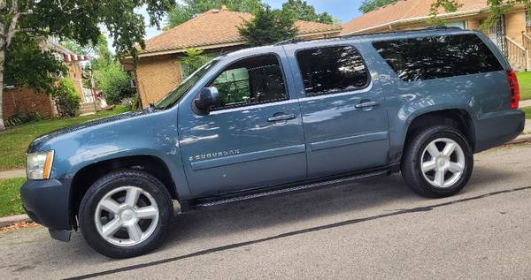 2009 Chevrolet Suburban 1500 LS 4x2 Automatic — photo 4