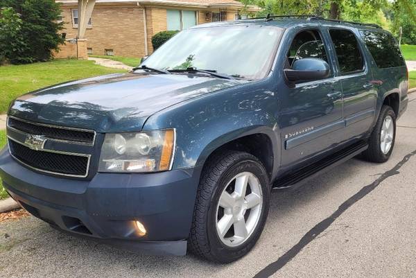 2009 Chevrolet Suburban 1500 LS 4x2 Automatic — photo 1