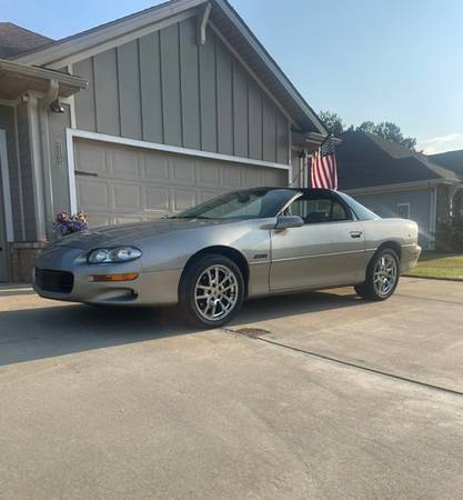 2000 Chevrolet Camaro Base — photo 8