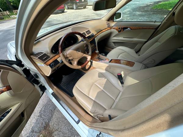 2009 Mercedes-Benz E350 — photo 7