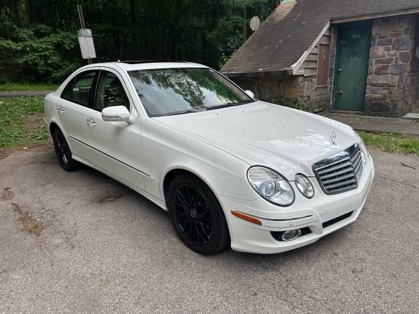 2009 Mercedes-Benz E350 — photo 1