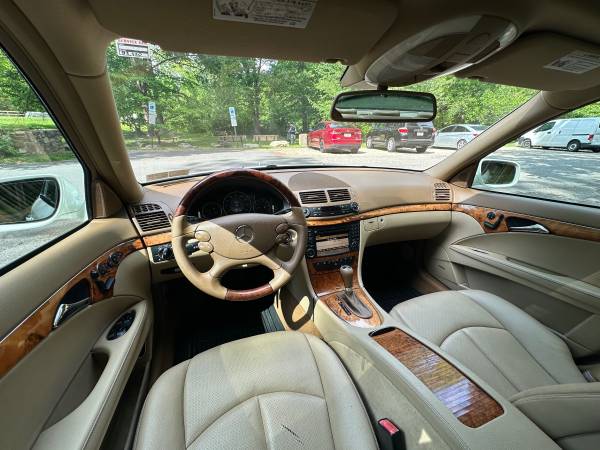 2009 Mercedes-Benz E350 — photo 11