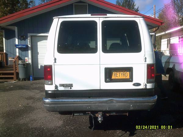 2004 Ford E 350 Super Duty XL Wagon Automatic — photo 5