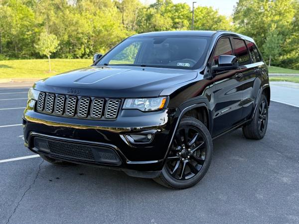 2017 Jeep Grand Cherokee SRT 4dr 4x4 Automatic — photo 1