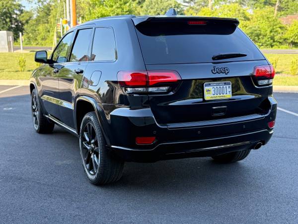 2017 Jeep Grand Cherokee SRT 4dr 4x4 Automatic — photo 5