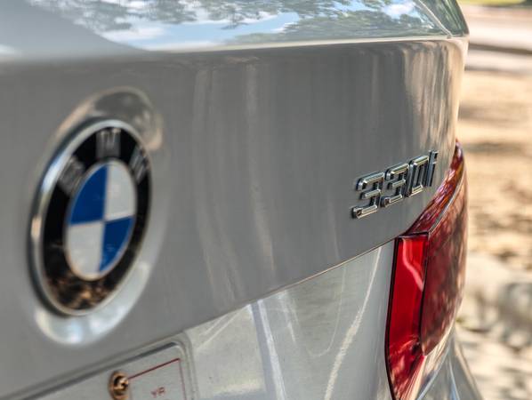 2017 BMW 330i Sport — photo 11