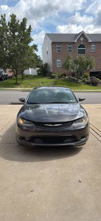 2015 Chrysler 200 C — photo 1