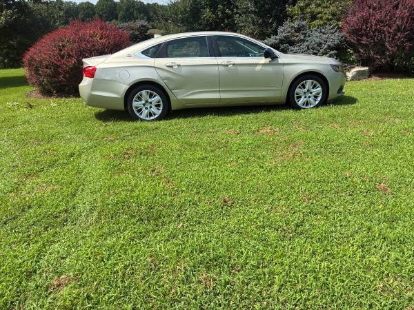 2015 Chevrolet Impala LS 4dr Sedan Automatic — photo 2