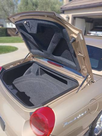 2005 Ford Thunderbird 50th Anniversary 2dr Convertible Automatic — photo 3