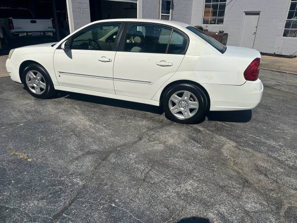 2006 Chevrolet Malibu LS 4dr Sedan Automatic — photo 2