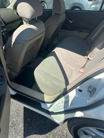 2006 Chevrolet Malibu LS 4dr Sedan Automatic — photo 10