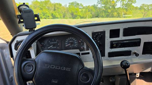 1995 Dodge RAM 2500 ST 2dr Extended Cab SB — photo 9